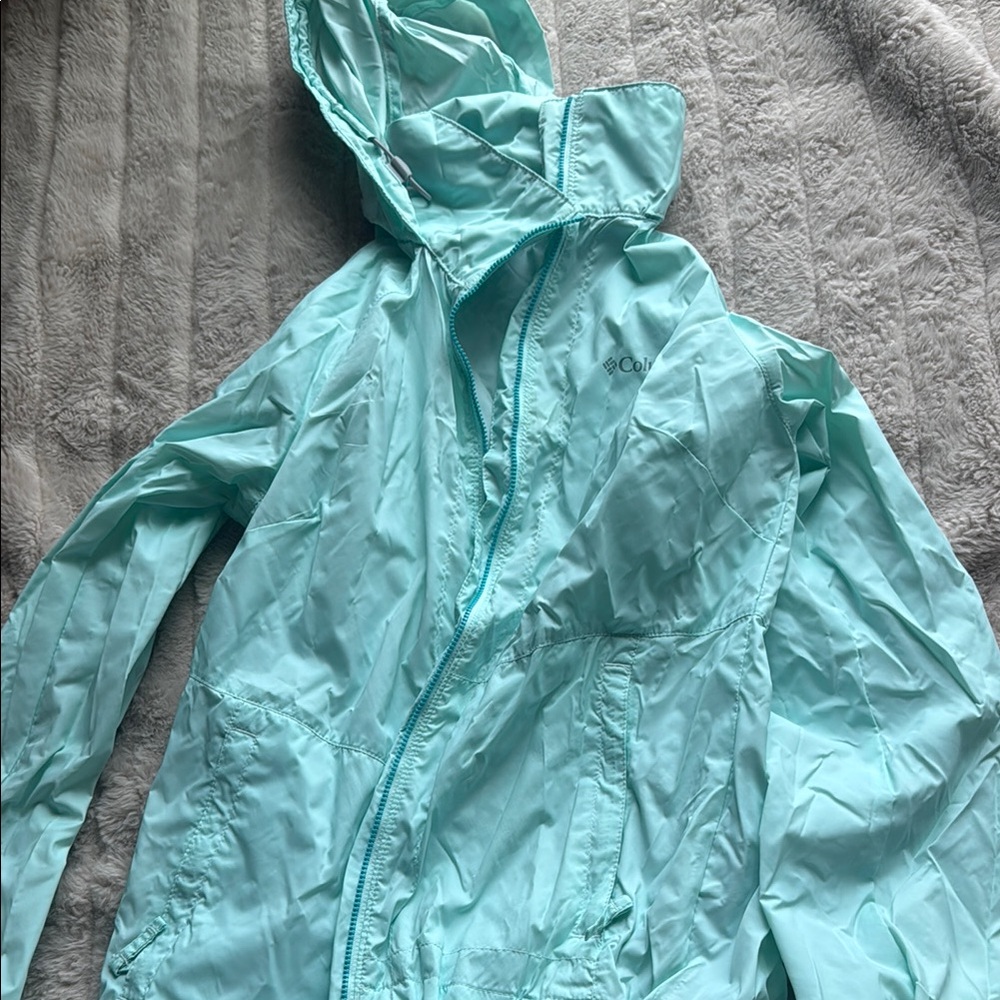 Columbia Aqua Hooded Windbreaker